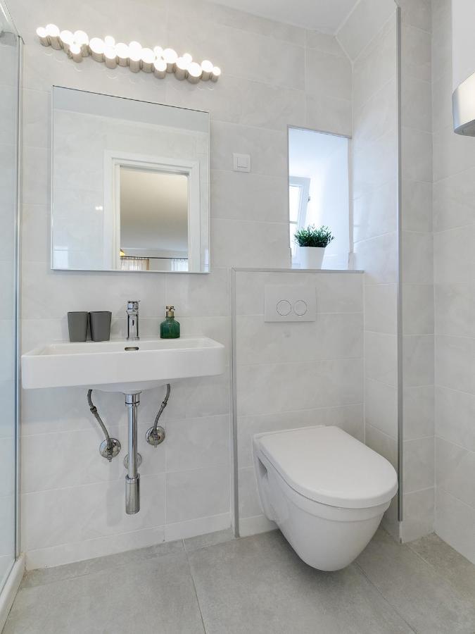 Stylish Studio Apartment By Irundo โรวีน ภายนอก รูปภาพ